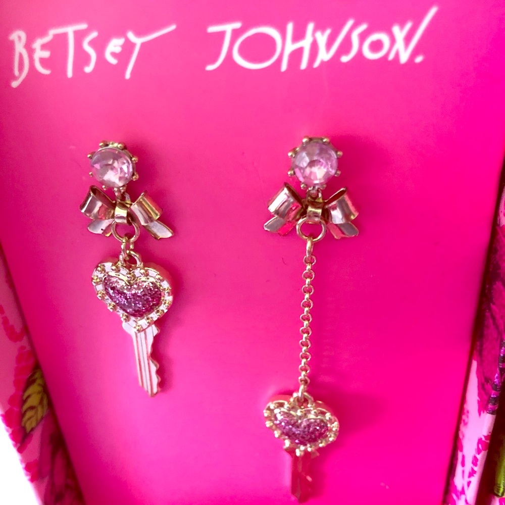 Betsy Johnson key to my heart earrings
